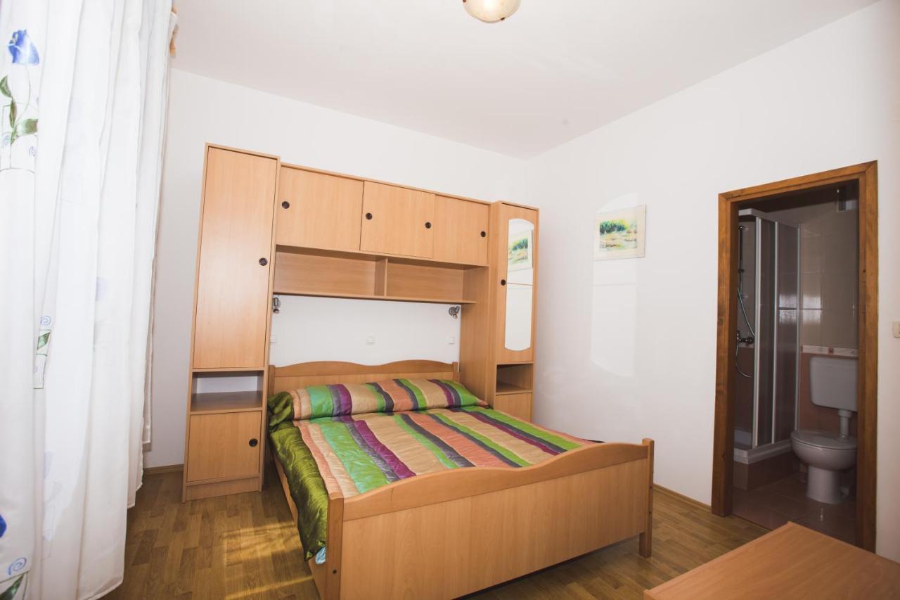 Apartmani Nada & Darko, Kampor, Rab, Hrvatska Exterior photo