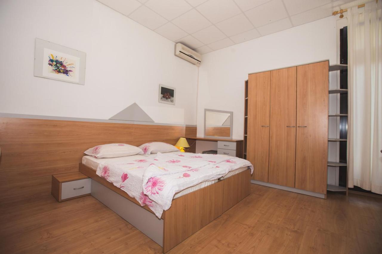 Apartmani Nada & Darko, Kampor, Rab, Hrvatska Exterior photo